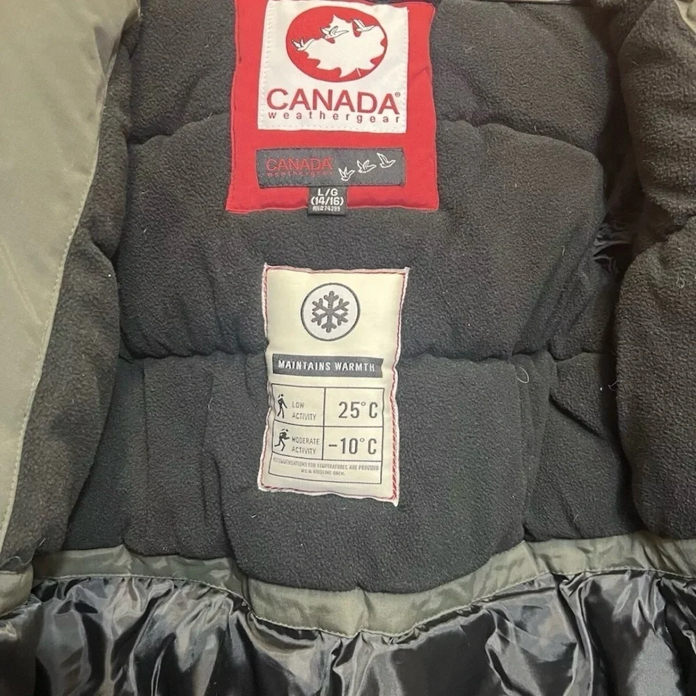 Canada Weather Gear Youth Winter Coat with Hood – Size L (14/16) - Picture 7 of 9